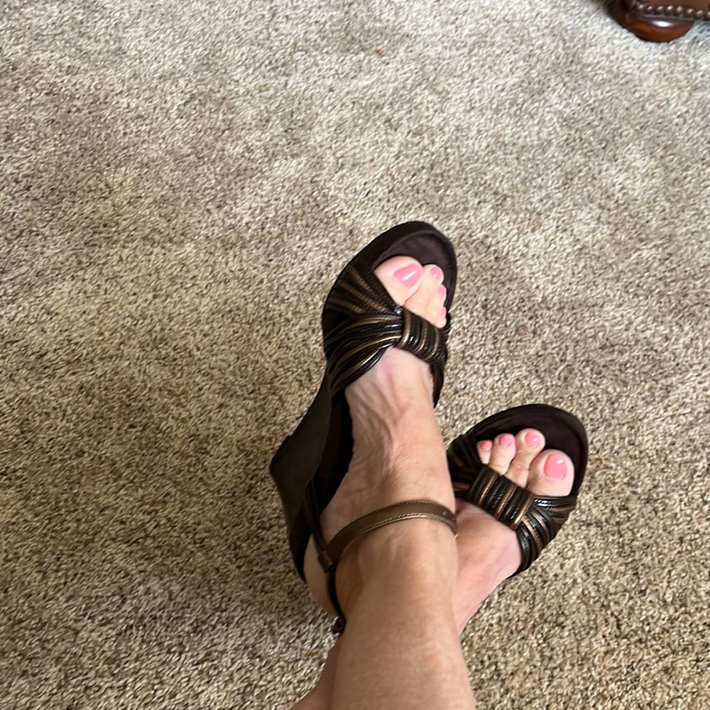 Aerology shoes